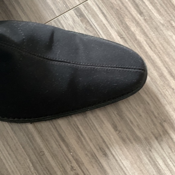 Black boots - Picture 3 of 5